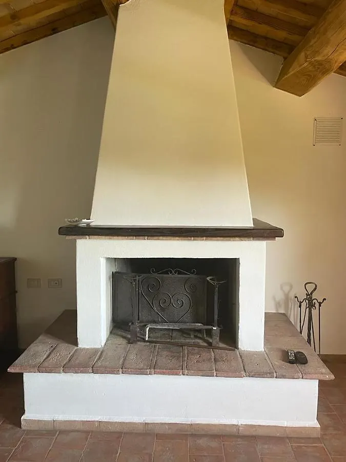 Casa di campagna in collina Tatti 0*,